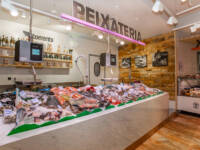Expositor de pescado fresco de Torrents en Ametller Origen Terrassa